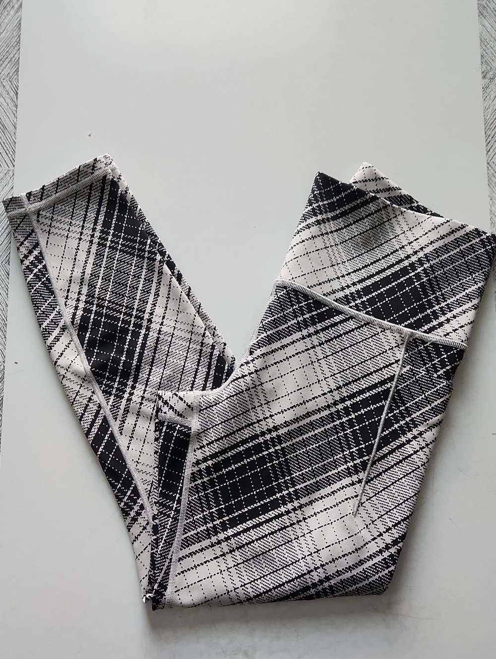 Athleta Salutation Plaid Leggings